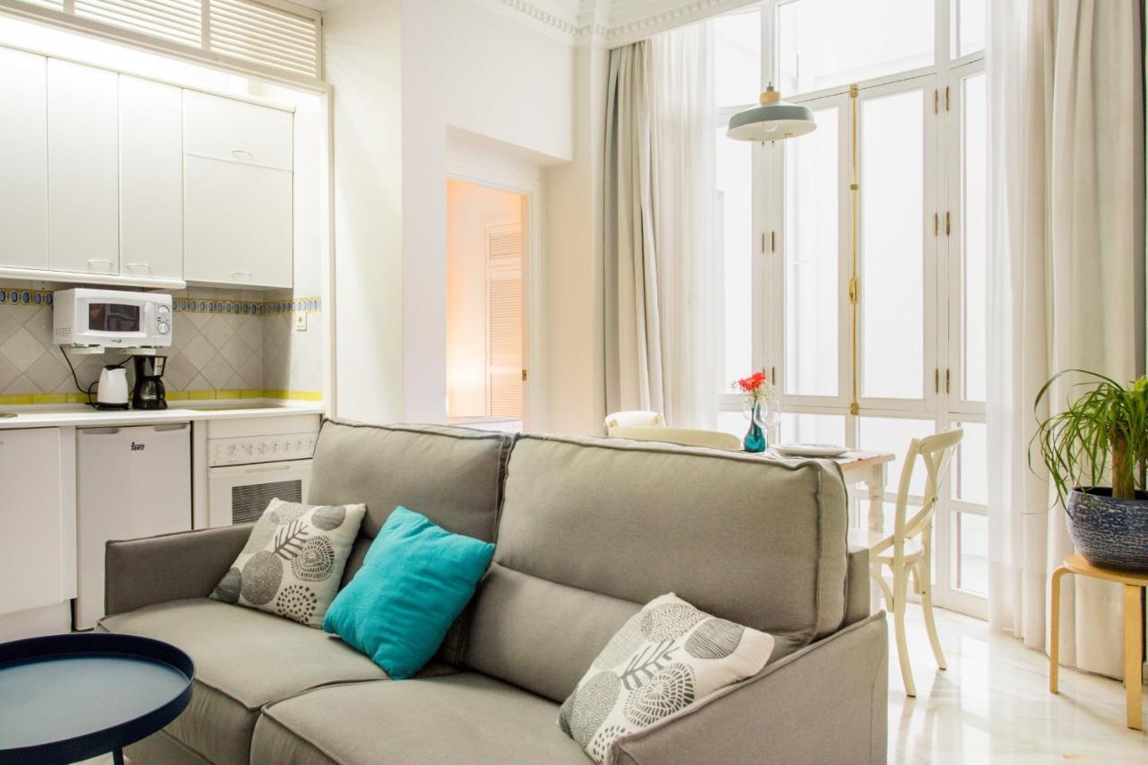 Magico Apartamento En Casa Palacio Del Siglo XVII Seville Exterior photo
