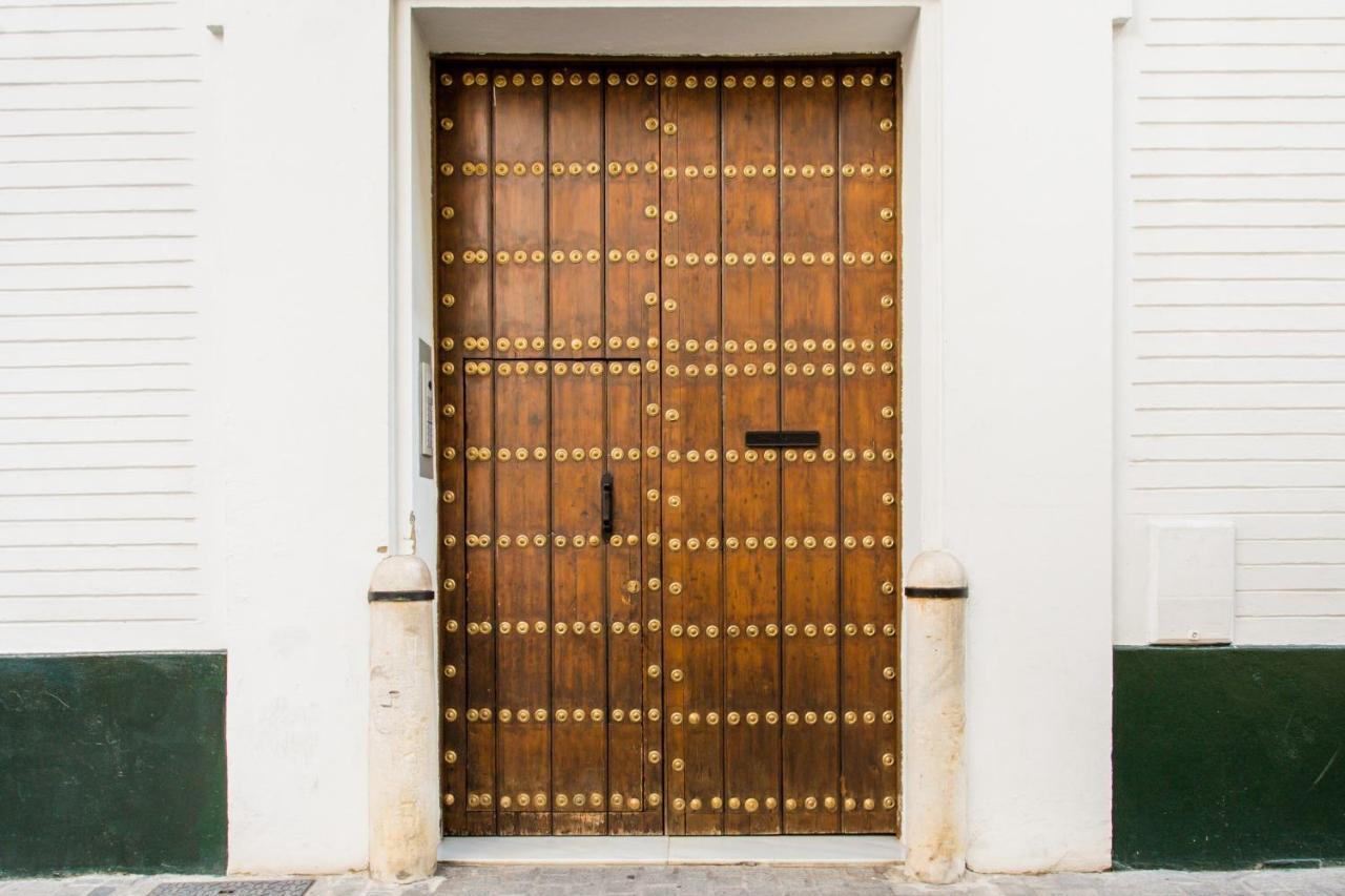 Magico Apartamento En Casa Palacio Del Siglo XVII Seville Exterior photo